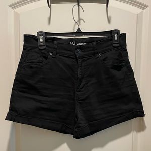 NOBO high rise short
Size 9
